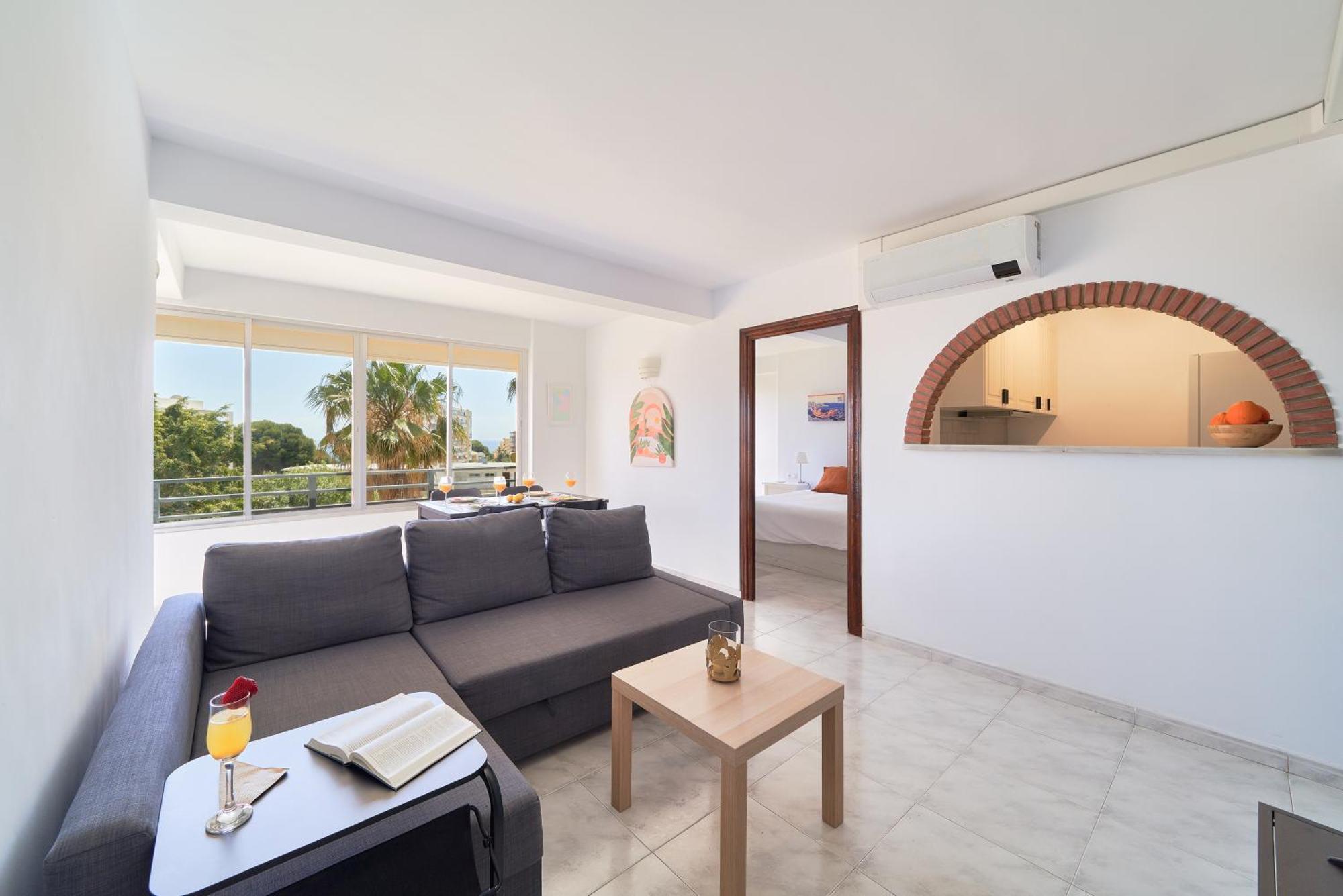 Weforyou Melisa House Near To The Beach เบนัลมาเดนา ภายนอก รูปภาพ