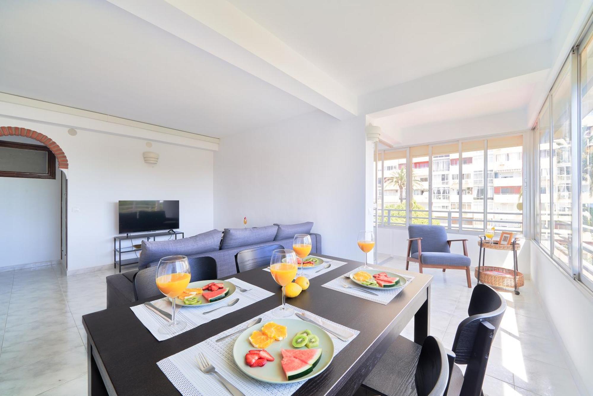 Weforyou Melisa House Near To The Beach เบนัลมาเดนา ภายนอก รูปภาพ